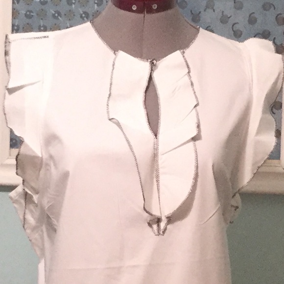 Tahari - White Sleeveless Blouse - Picture 7 of 8